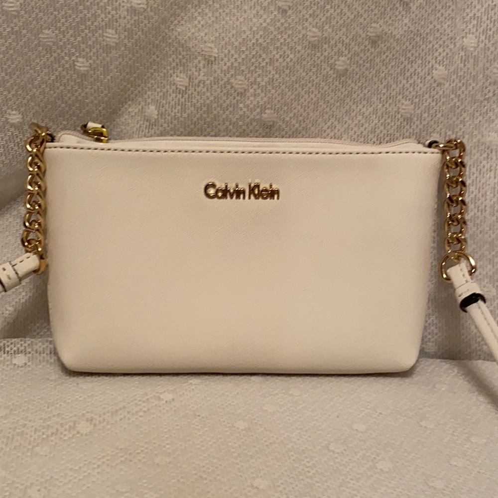 *SOLD*Calvin Klein Hayden Saffiano Crossbody - Picture 3 of 12